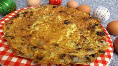 Les grands classiques : Assiette d'omelette plate au poulet et cèpes