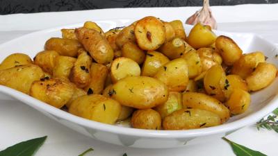 Amuse-bouche : Assiette de grenailles au thym et laurier