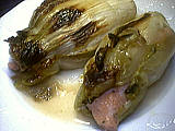 Saucisse : assiette d'endives farcies