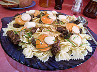 bouillon : Assiette de coquilles saint-Jacques aux farfalle