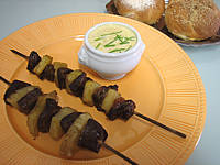 Cuisson au grill : Assiette de brochettes de coeurs d'agneau