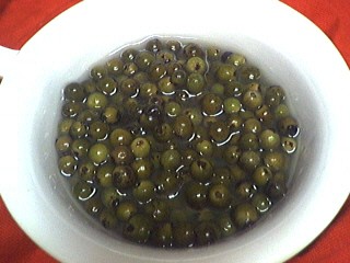 Photo : grains de poivre vert