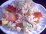 Entrées froides : Assiette de salade de riz aux pêches
