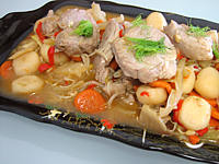 huile d'arachide : Plat de sauté de porc aux châtaignes