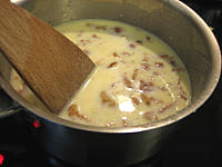 Sauces : Casserole de sauce aux girolles