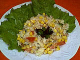 maïs doux : Assiette de salade de riz au thon