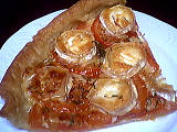 Fromages : Part de tarte à la tomate et au chèvre