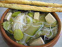 vinaigre de riz : Bol de soupe chinoise au tofu
