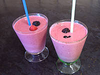 Desserts : Verre de yaourts glacés aux fruits rouges