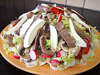 radis : Plat de langue de boeuf en salade