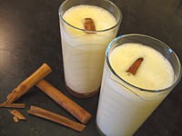 Image : Verres de lait parfumé aux épices