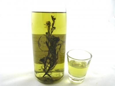 Liqueur de génépi et sa fleur