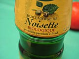Photo : Huile de noisette biologique