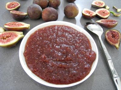 Image : Coupelle de chutney de figues aux épices