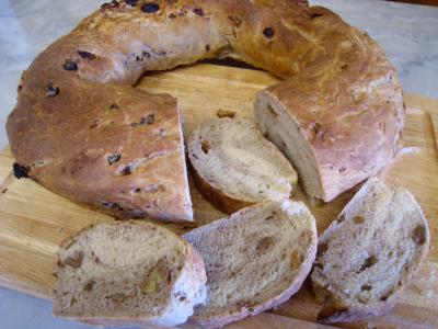 Recette Couronne aux châtaignes, noix et raisins secs