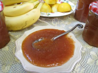 vinaigre blanc : Coupelle de chutney aux citrons et aux fruits
