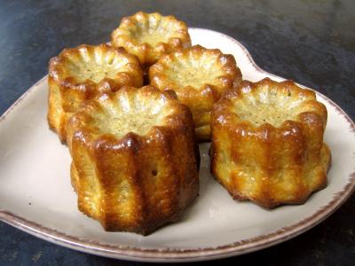 lait entier : Assiette de cannelés