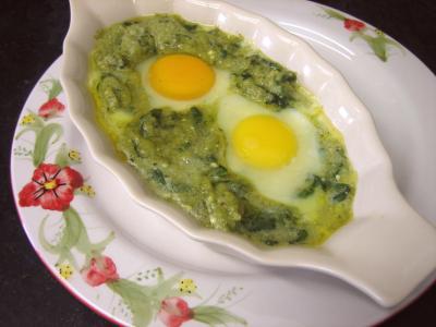 Cuisson au bain-marie : Cassolette d'oeufs aux restes de purée de brocolis