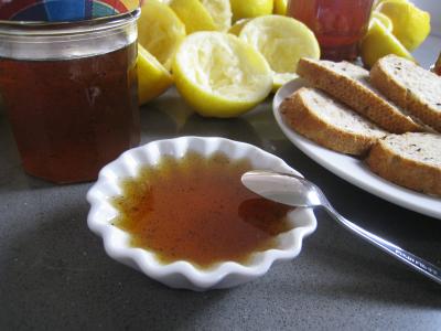 zeste de citron : Ramequin de gelée au citron et à la vanille