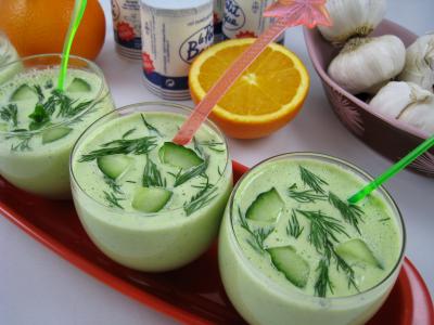 Cuisine libanaise : Verrines de tzatziki ou concombre au yaourt à la grecque