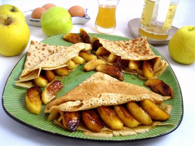 Image : Assiette de crêpes aux pommes