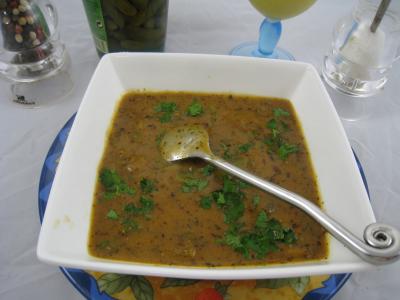 herbes de provence : Ramequin de sauce sainte-Ménéhould à la tomate