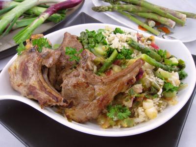 plat unique : Assiette d'ognasses au riz, asperges et agneau