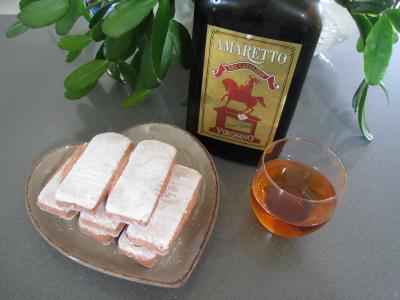 Photo : Amaretto et biscuits de Rheims