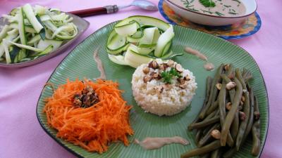 piment de Cayenne : Assiette de salade de haricots verts aux noisettes