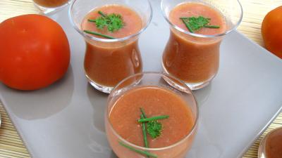 Boissons : Verres de boisson tomates santé