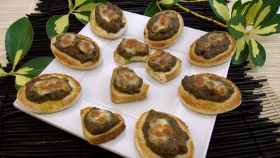 Bouses de vache printanières sur canapés pour Halloween - 7.4