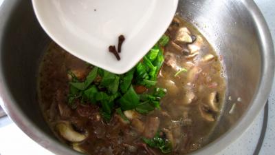 Sauce aux échalotes au vin - 6.1