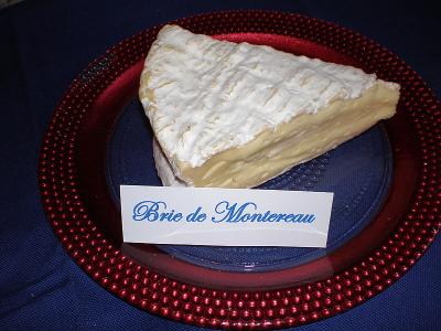 Photo : Brie de montereau coupé