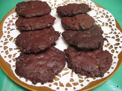 sucre vanillé : Assiette de cookies au chocolat et pépites