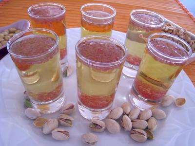 Image : recette Billes moléculaires et larmes de cassis au Floc de Gascogne