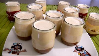 sucre semoule : Yaourts aux carambars et au caramel