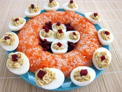 Oeufs : Oeufs au foie gras et sa couronne riz et carottes