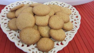 blanc d'oeuf : Plat de palets aux amandes